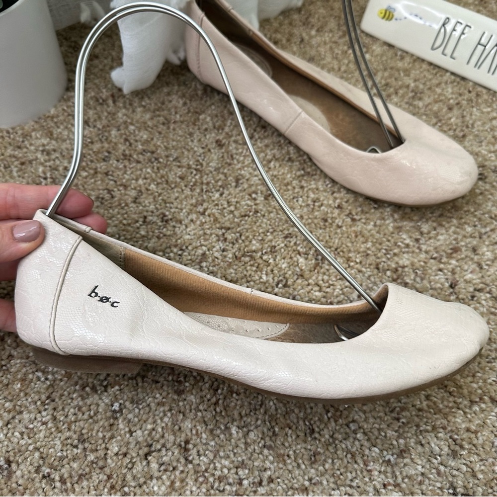 BOC Women’s Leather Lace Detail Cream Ballerina Flats